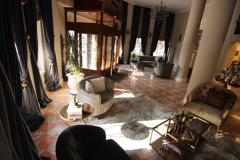 Otel Atlas 4*